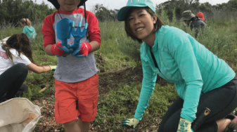 Save The Bay volunteers. Credit: Save The Bay